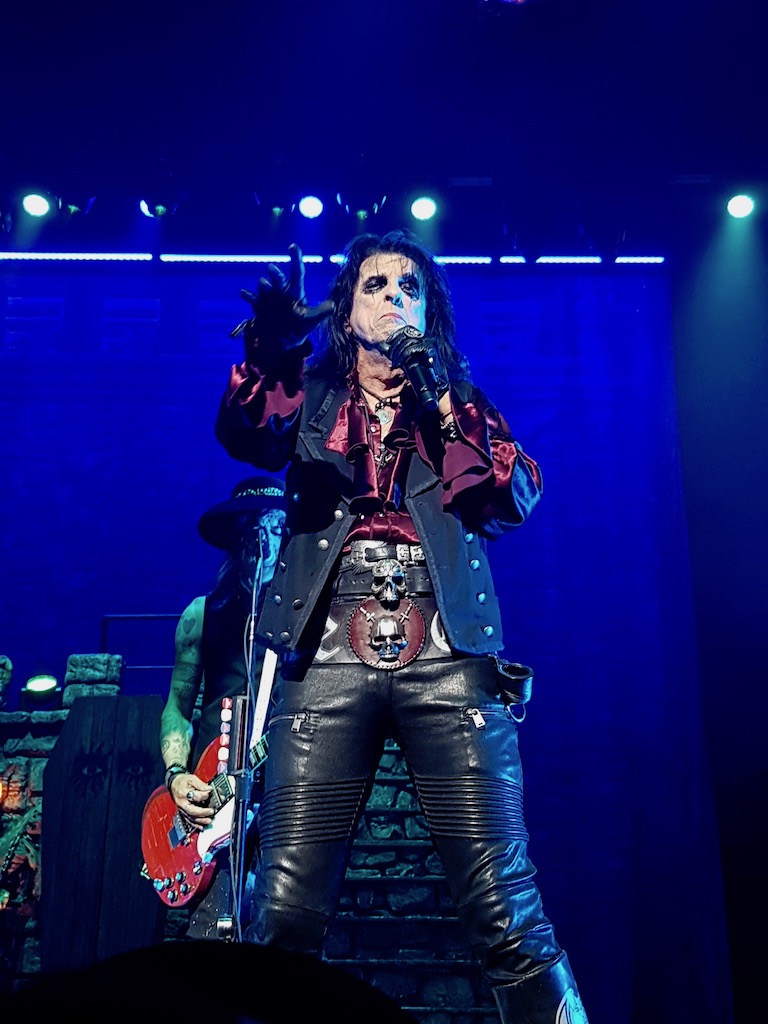 Alice Cooper on stage in Bordeaux 2019