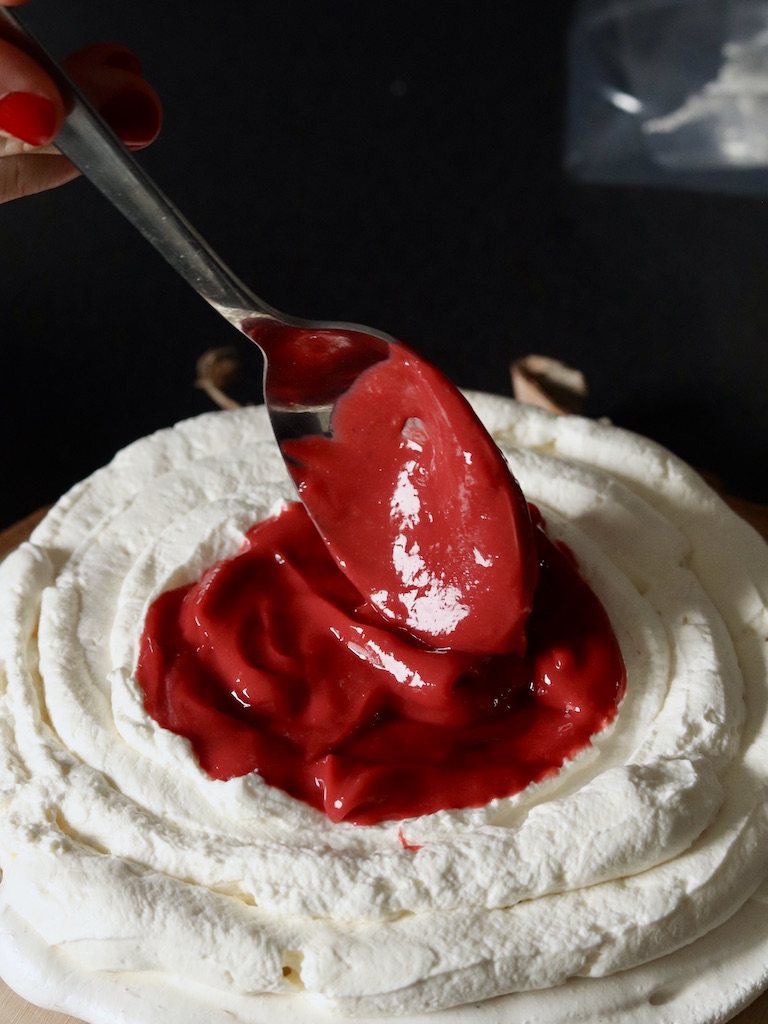 Pavlova with pomegranate curd