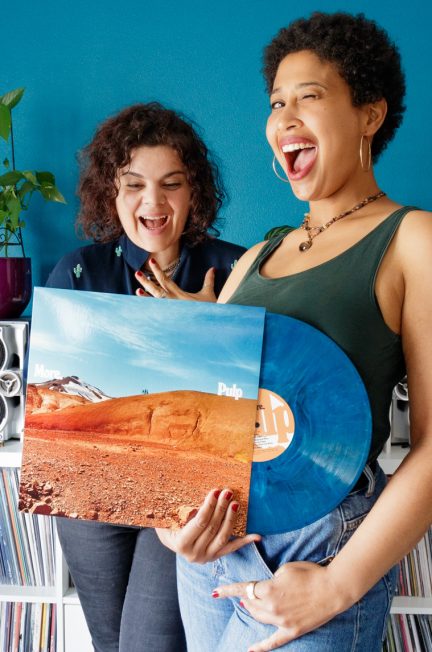 Girls enjoying Pulp last album More