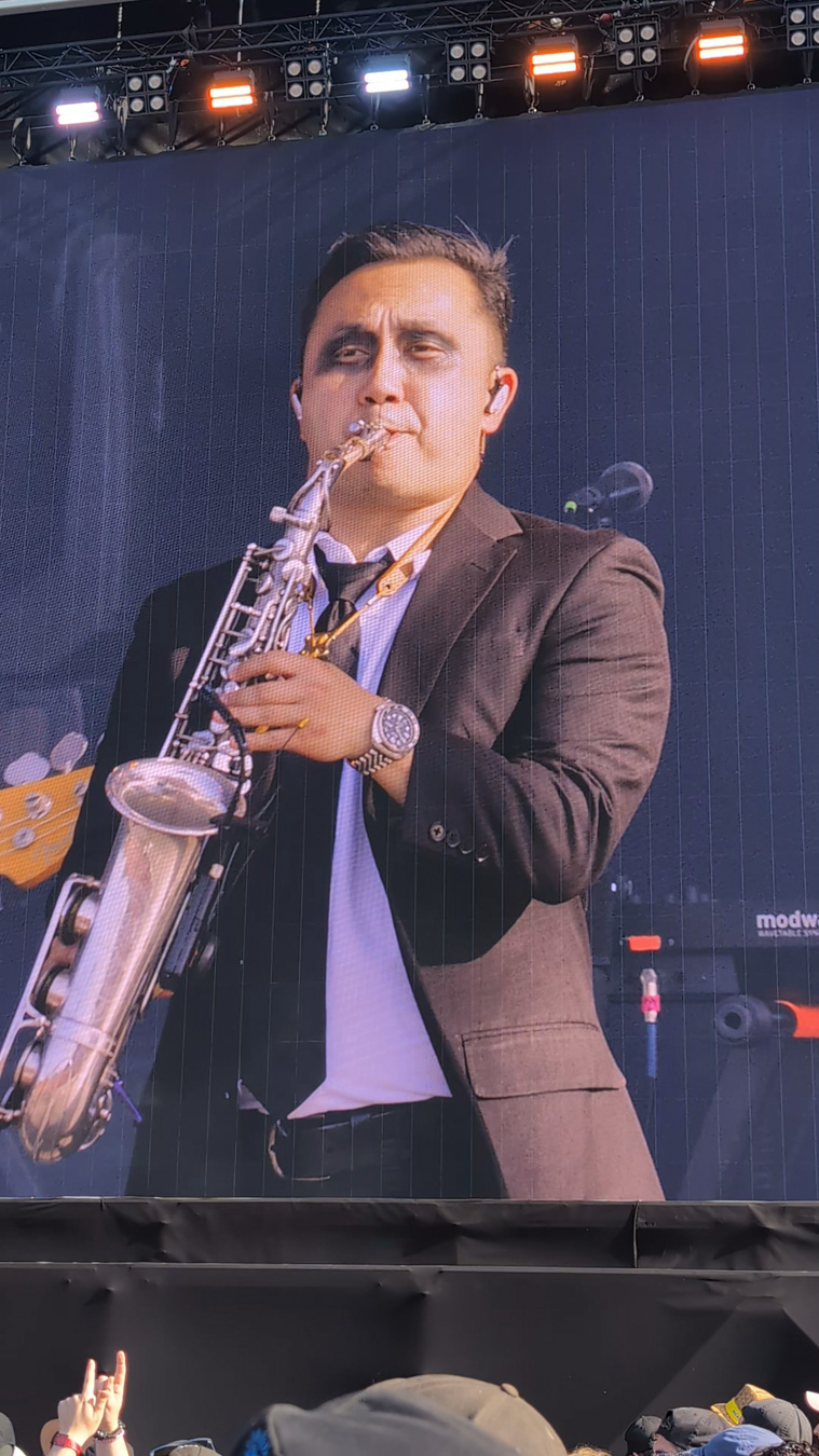 Kim Dracula saxophonist at Hellfest