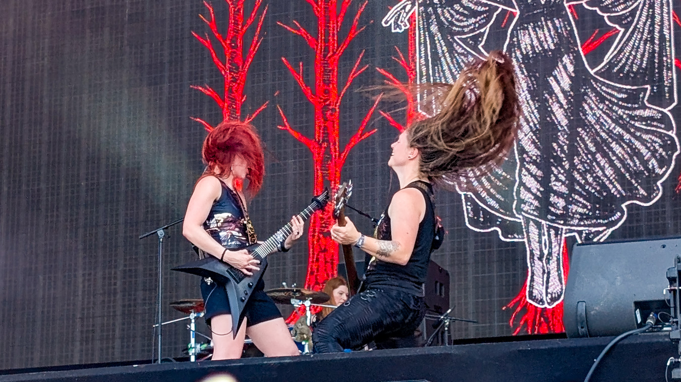 Morgan Lander and Ivana Vujic on stage with Kittie at Hellfest