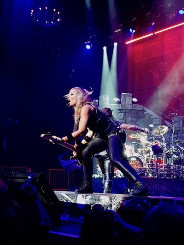 Hurricane Nita Strauss on stage in Bordeaux 2019