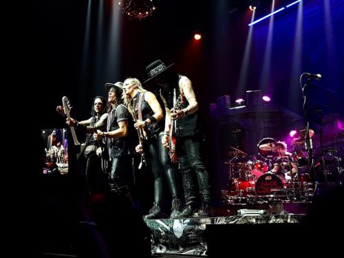 Glen Sobel Chuck Garric Ryan Roxie Tommy Henriksen and Nita Strauss at Alice Cooper show in Bordeaux 2019