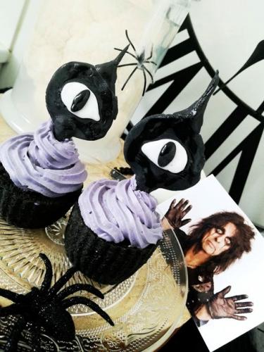 Alice Cooper Cupcakes (2)