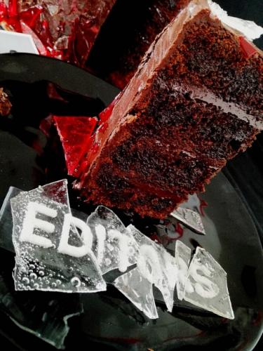 Editors Violence Mud cake (4)