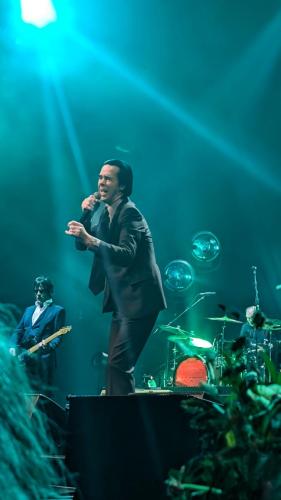 Nick Cave on stage in Paris 2024