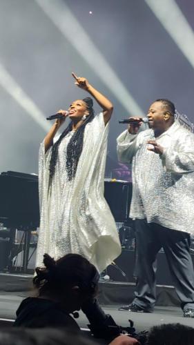 Nick Cave backup singers on stage in Paris 2024