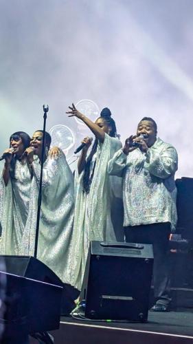 Nick Cave's fantastic backup singers on stage in Paris 2024