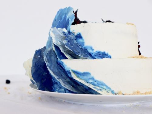 Cake design chocolate decorations imitating waves