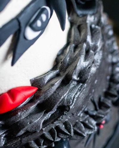 Siouxsie Halloween cake 17