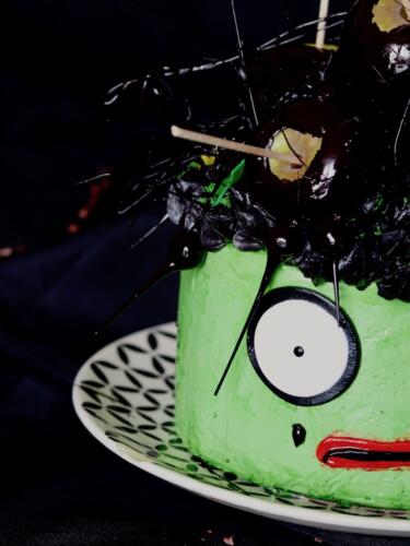 Robert Smith inspired layer cake close up